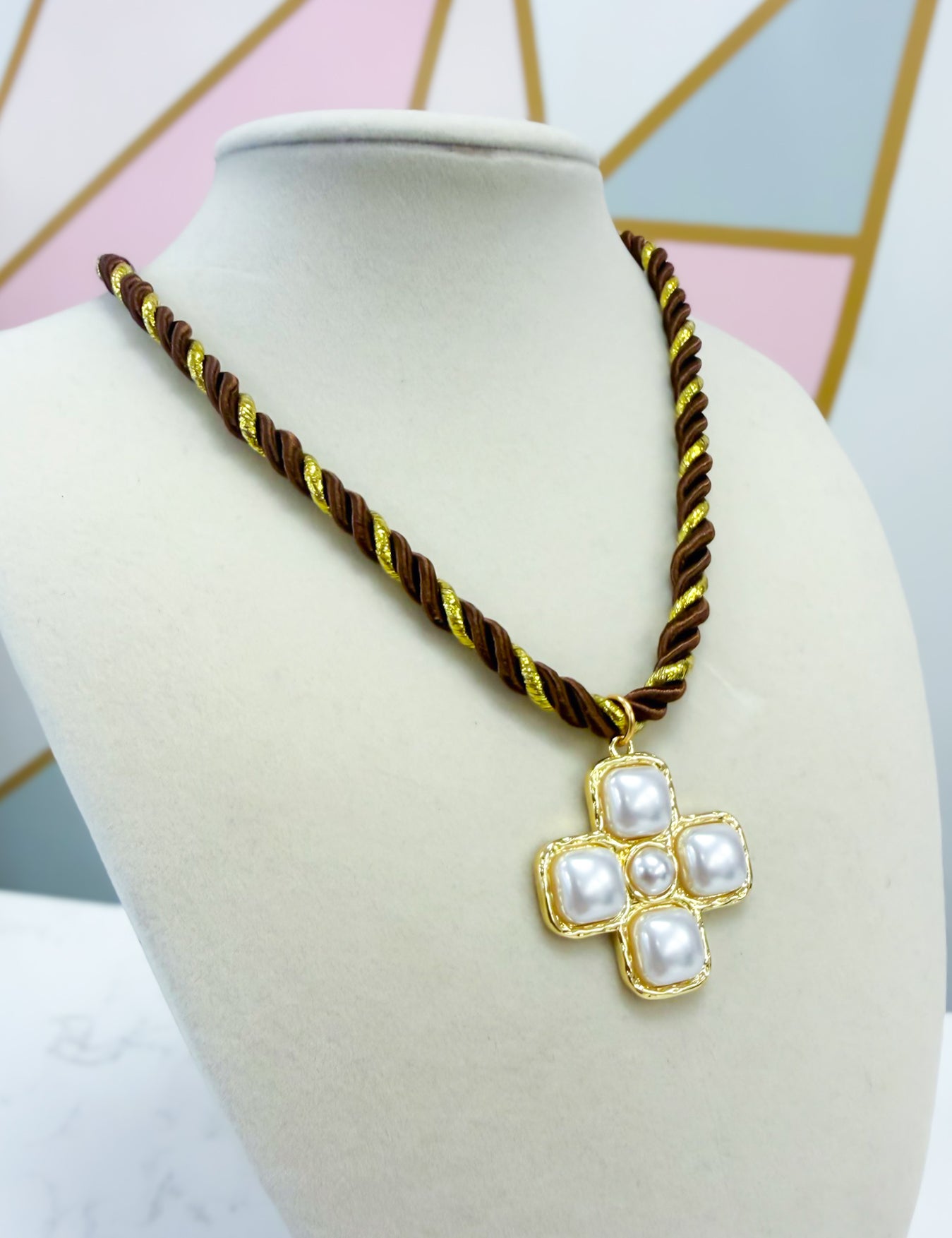 Rope Necklace Pearl Cross - Brown/Gold