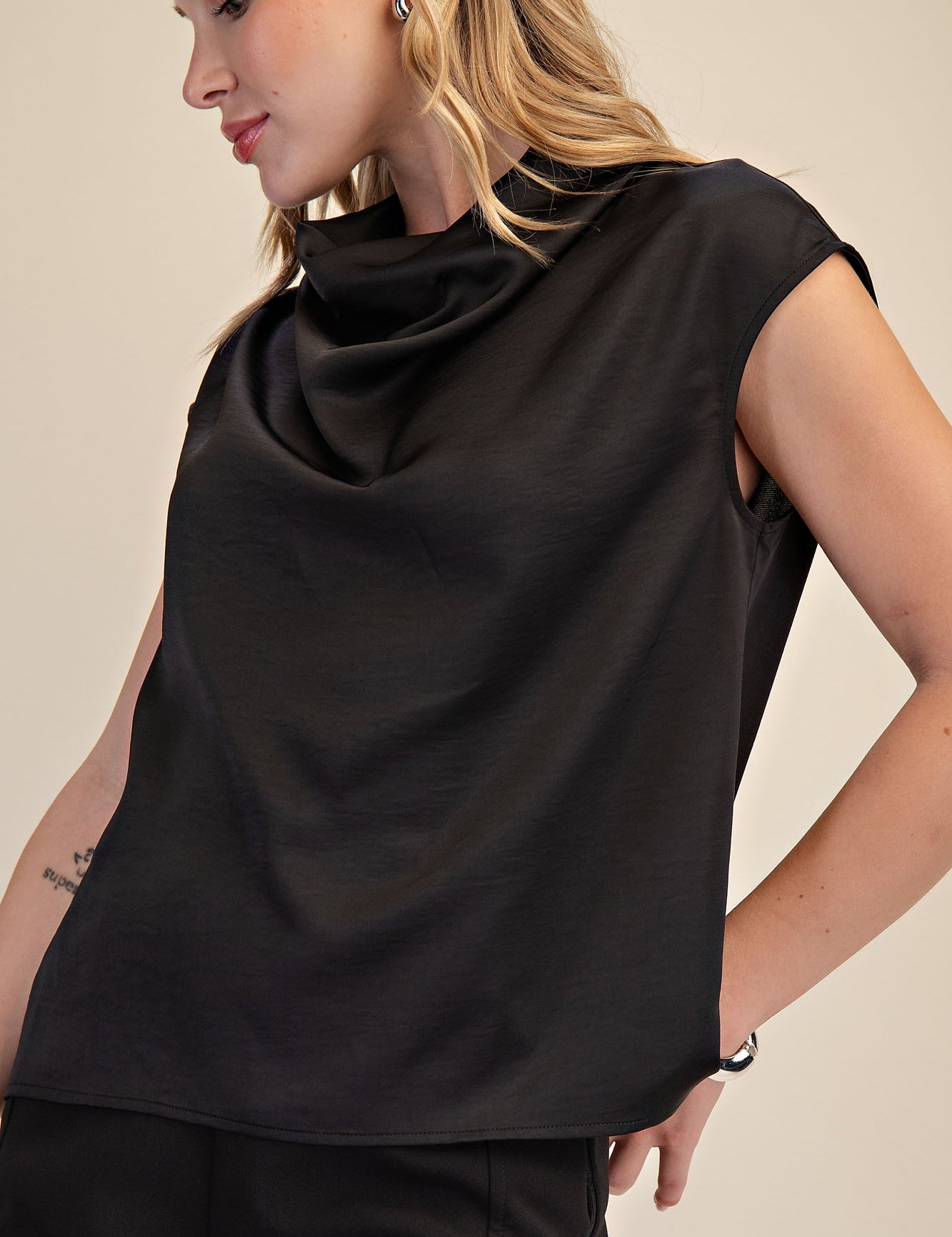 Azure Whisper Top - Black
