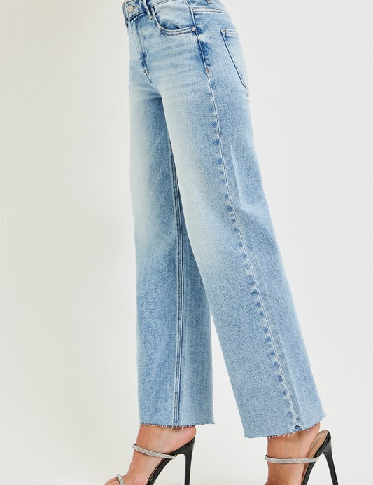 Crop Straight Clean Hem Jeans - Light