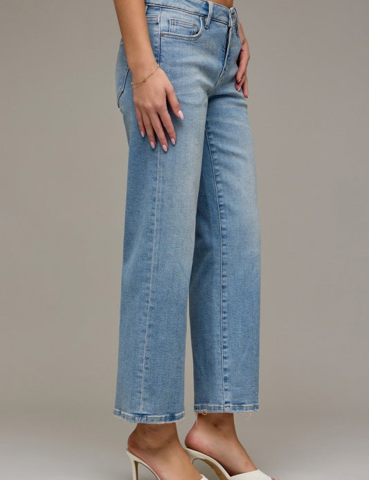 Ella Low Rise Cropped Classic Straight Jeans - Medium Wash