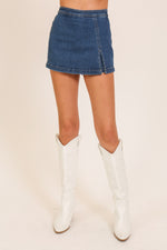 Concrete Confidence Skort Dark Wash