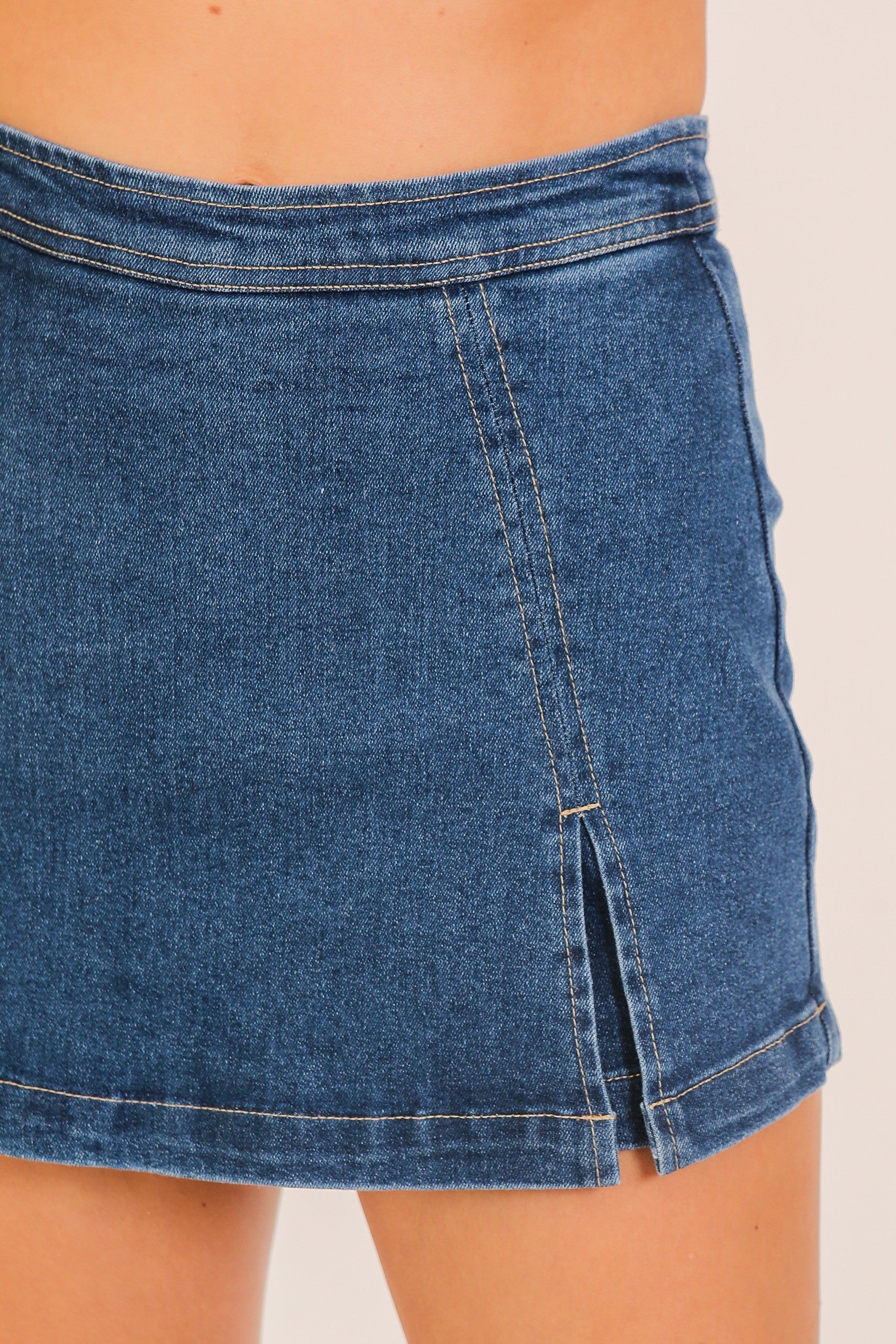 Concrete Confidence Skort Dark Wash